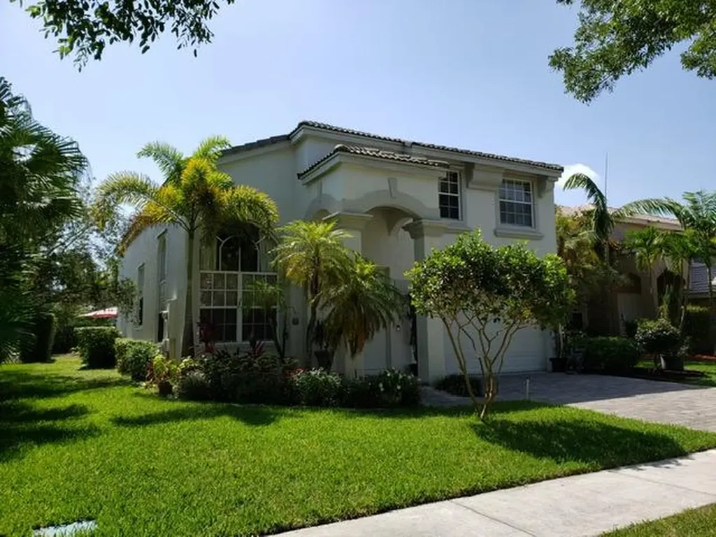 2138 Reston Circle Royal Palm Beach FL 33411