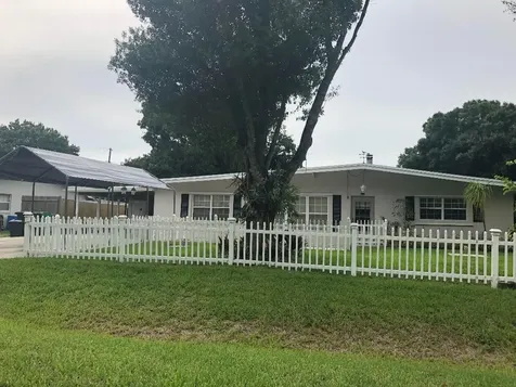6802 Pandora Avenue Fort Pierce FL 34951