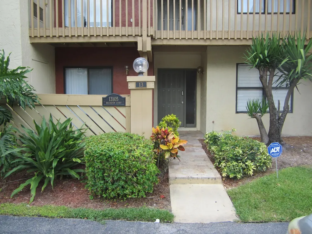 13105 Belhaven Court Wellington FL 33414