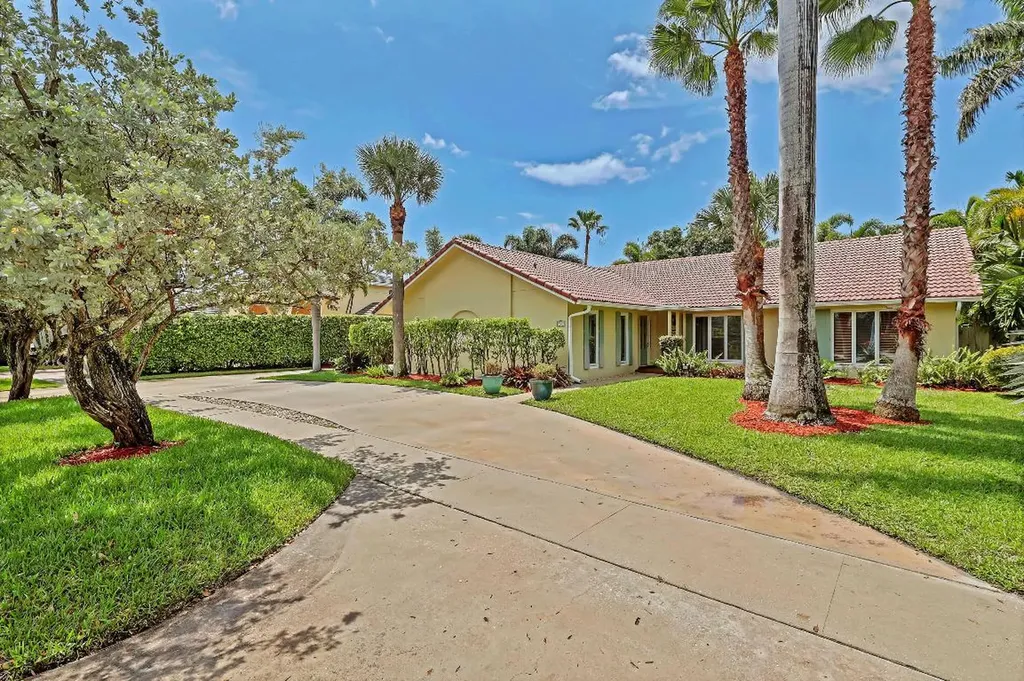 546 Silver Lane Boca Raton FL 33432