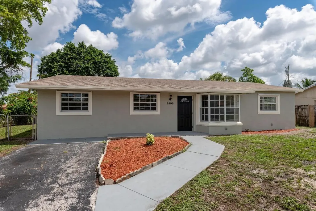 6590 NW 5th Street Margate FL 33063