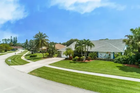 310 Knotty Wood Lane Wellington FL 33414