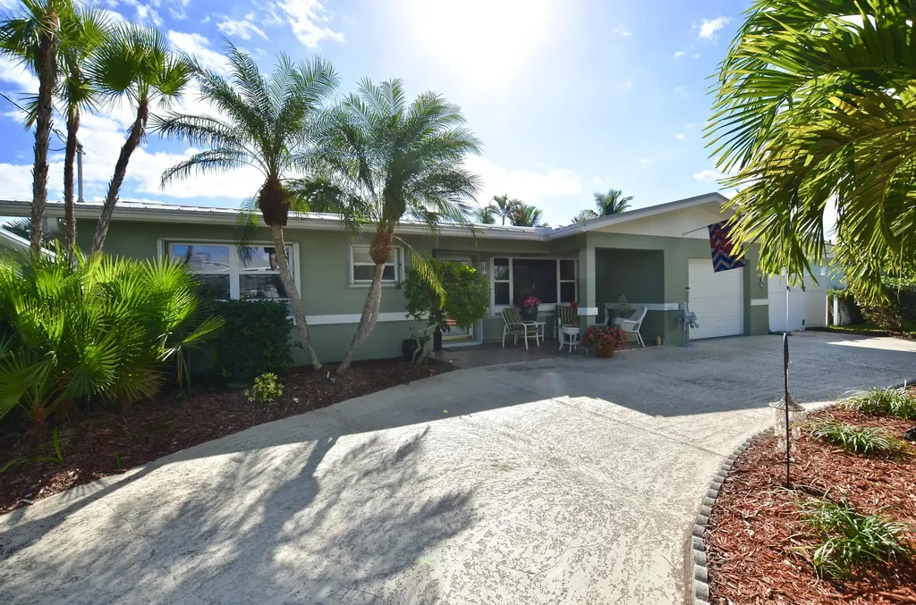 1813 Eucalyptus Avenue Fort Pierce FL 34949