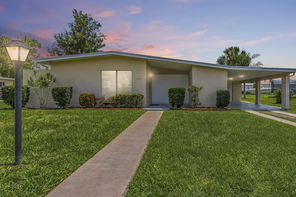 180 SE Bonita Court Port St Lucie FL 34983
