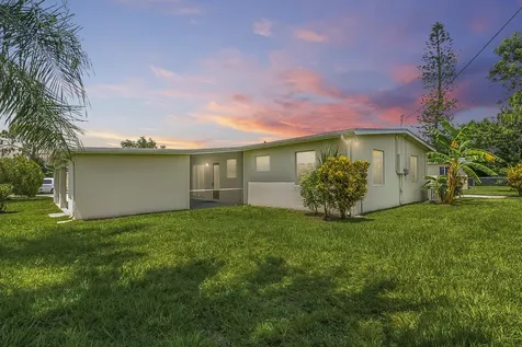 180 SE Bonita Court Port St Lucie FL 34983