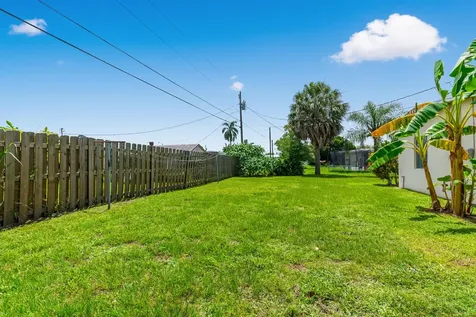 180 SE Bonita Court Port St Lucie FL 34983