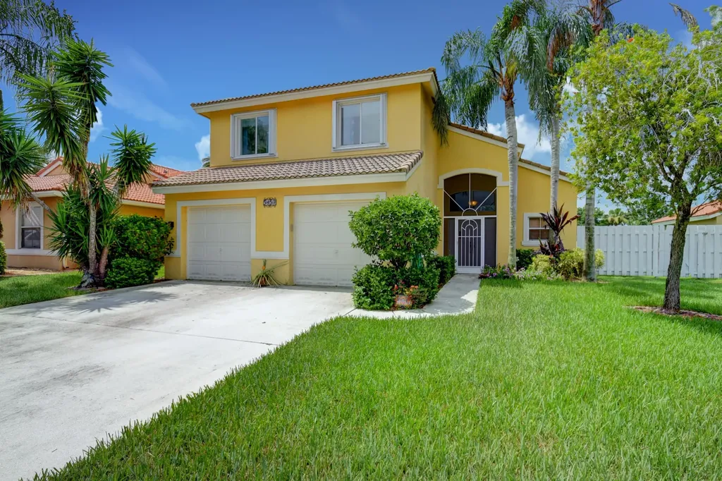 5157 Prairie Dunes Village Circle Lake Worth FL 33463