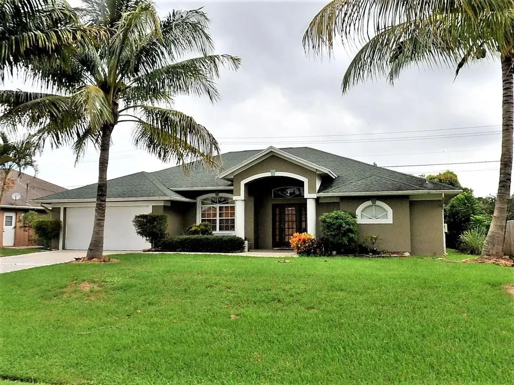 3421 SE Bevil Avenue Port St Lucie FL 34984