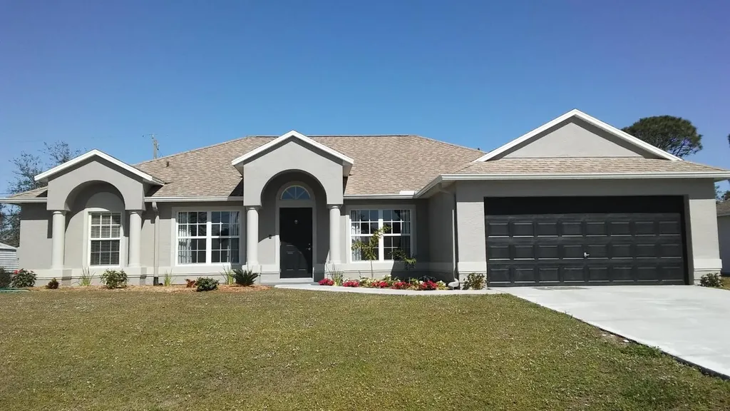 531 SW Dailey Avenue Port St Lucie FL 34953
