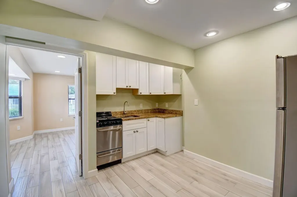 1316 Date Palm Drive Lantana FL 33462