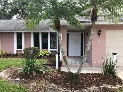 732 SE Carnival Avenue Port St Lucie FL 34983