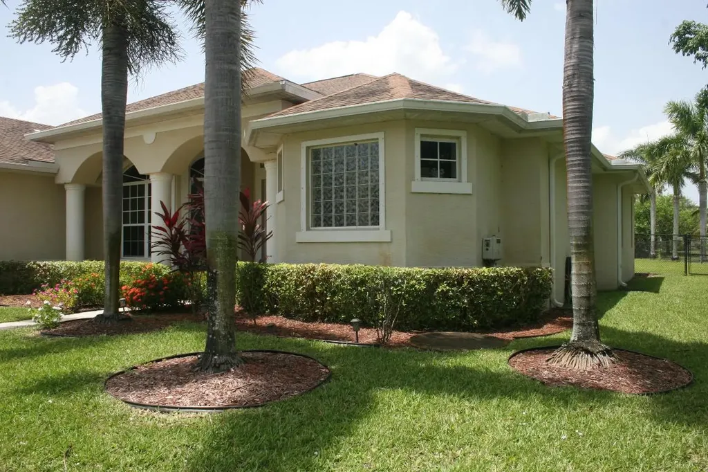 3308 SW Hill Street Port St Lucie FL 34953