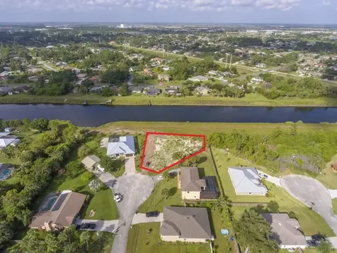 2091 SW Hobby Court Port St Lucie FL 34953