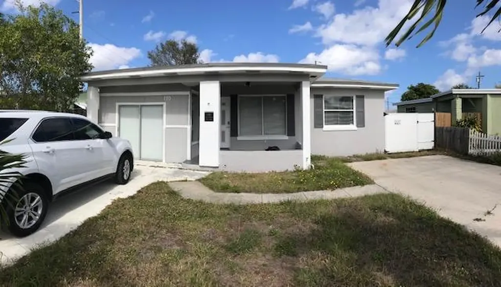 170 W 27th Street Riviera Beach FL 33404