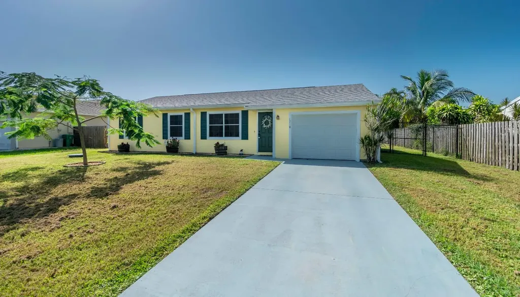 1718 SE North Buttonwood Drive Port St Lucie FL 34952