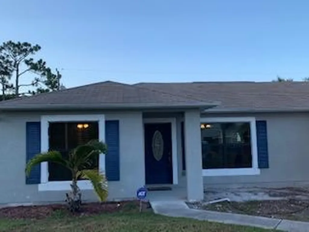 1889 SW Kimberly Avenue Port St Lucie FL 34953