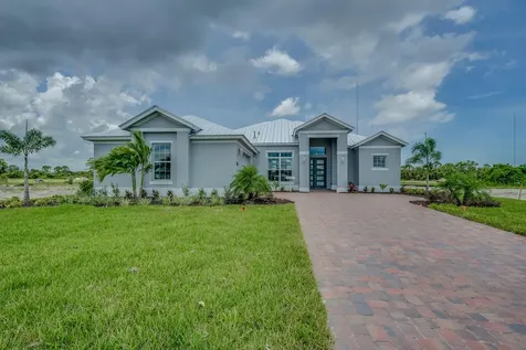 1086 2nd Manor SW Vero Beach FL 32962