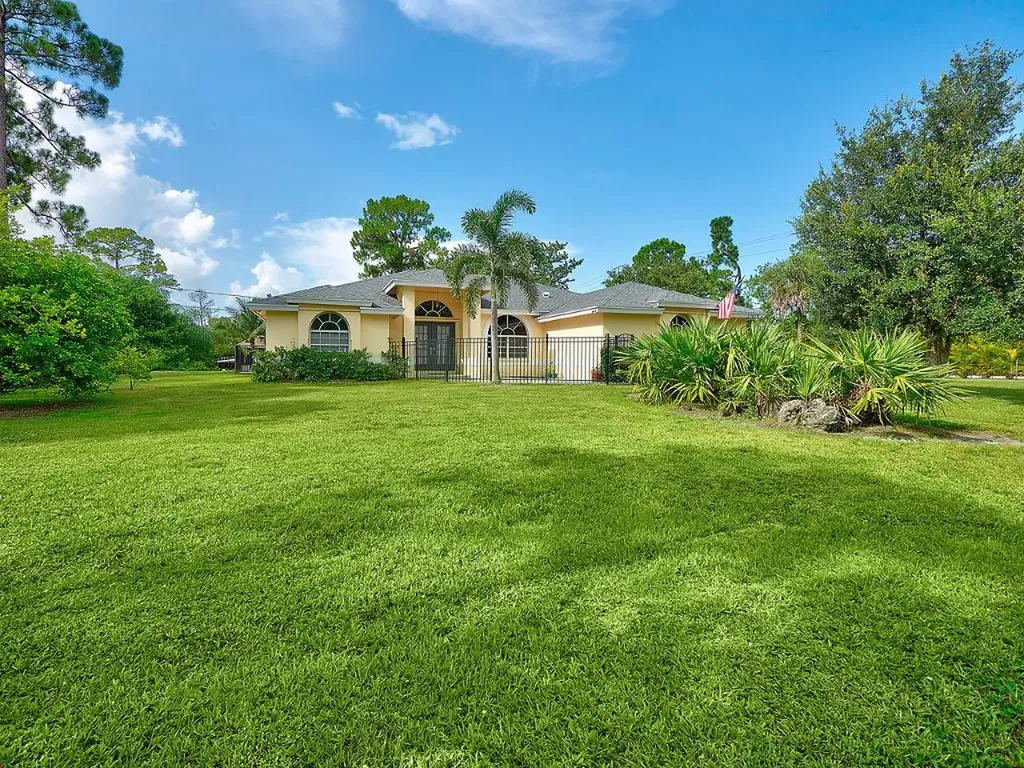 17476 82nd Road N Loxahatchee FL 33470