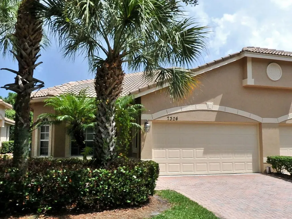 7304 Sea Pines Court Port St Lucie FL 34986