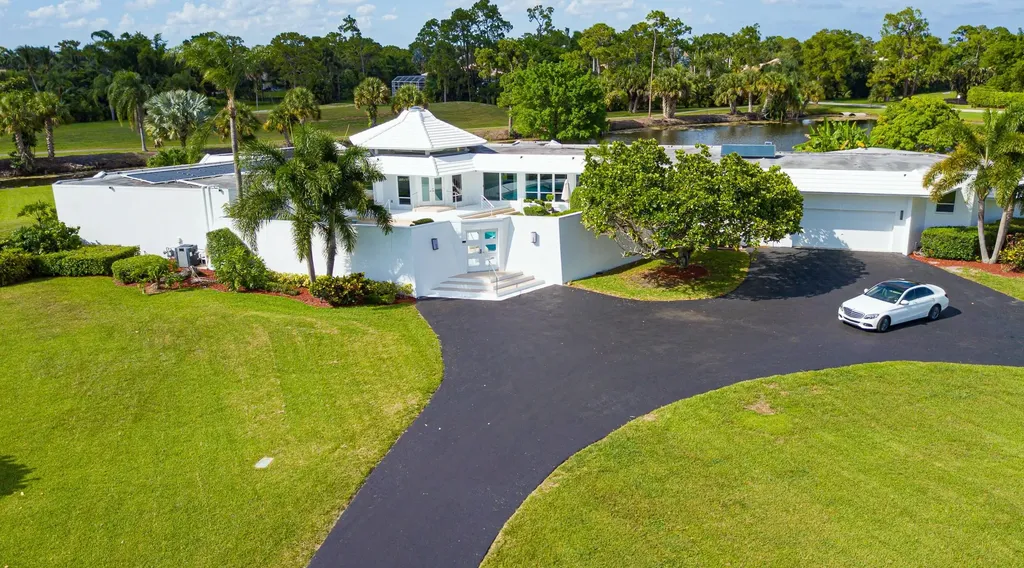 6919 N Calumet Circle Lake Worth FL 33467