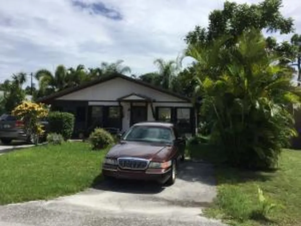 4904 Mcconnell Street Lake Worth FL 33463