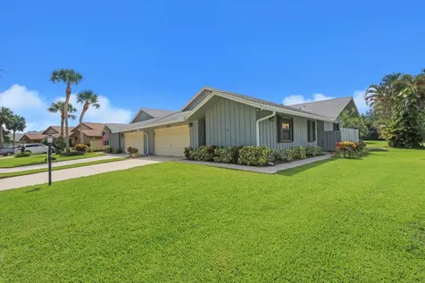 12837 SE Pinehurst Court Hobe Sound FL 33455