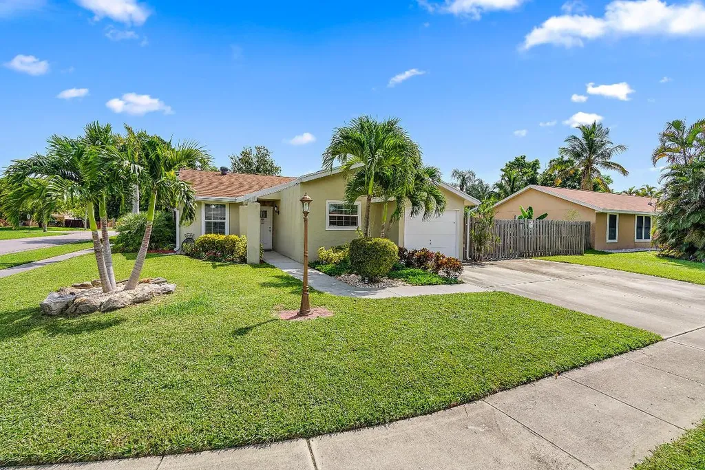 4829 Marbella Road S West Palm Beach FL 33417