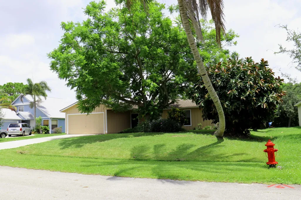 241 SW Chelsea Terrace Port St Lucie FL 34984