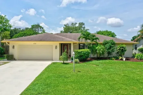 858 SE Evergreen Terrace Port St Lucie FL 34983