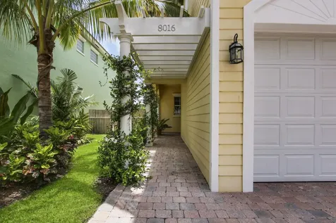 8016 SE Asaro Street Hobe Sound FL 33455