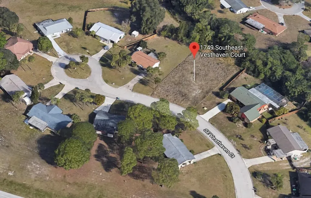 1749 SE Vesthaven Court Port St Lucie FL 34952