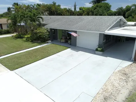 330 SW 10th Avenue Boynton Beach FL 33435