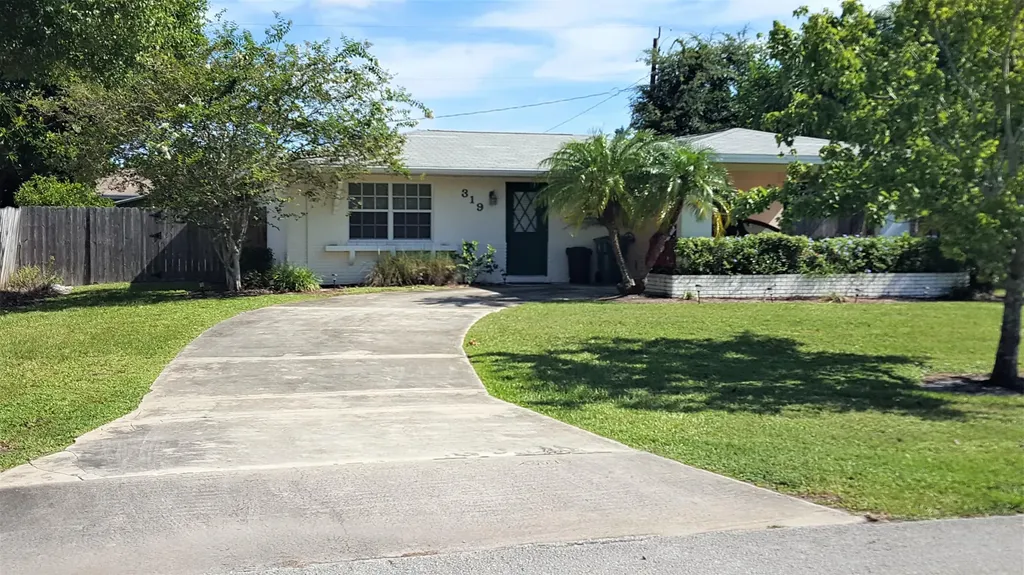 319 SE Yardley Terrace Port St Lucie FL 34983