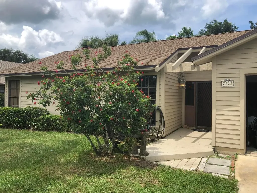 7923 SE Lexington Avenue Hobe Sound FL 33455