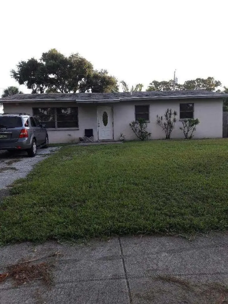 4907 Palm Way Lake Worth FL 33463