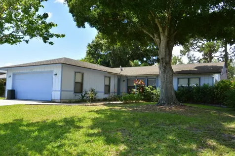 2756 SE Howell Avenue Port St Lucie FL 34952