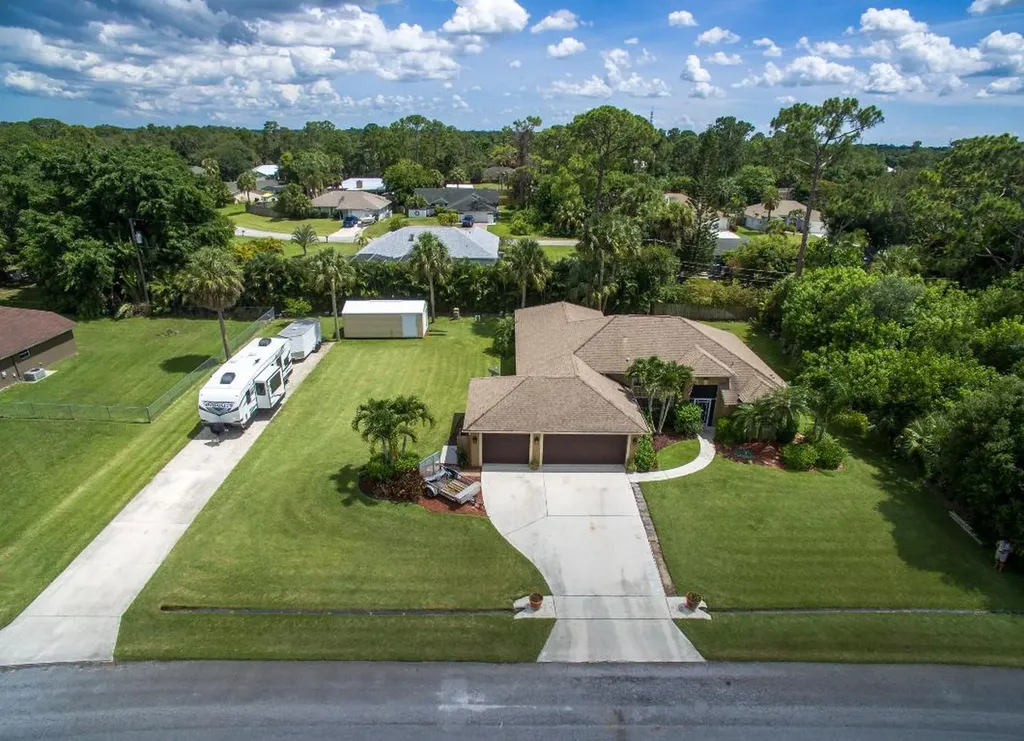 2038 SW Harrison Avenue Port St Lucie FL 34953
