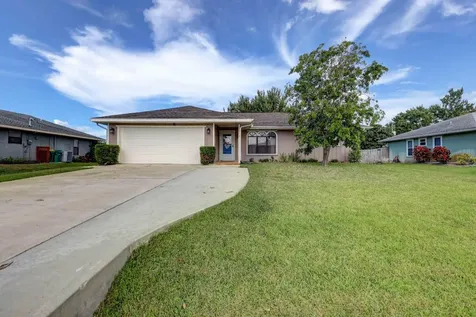 2221 SE Mcmaster Street Port St Lucie FL 34952