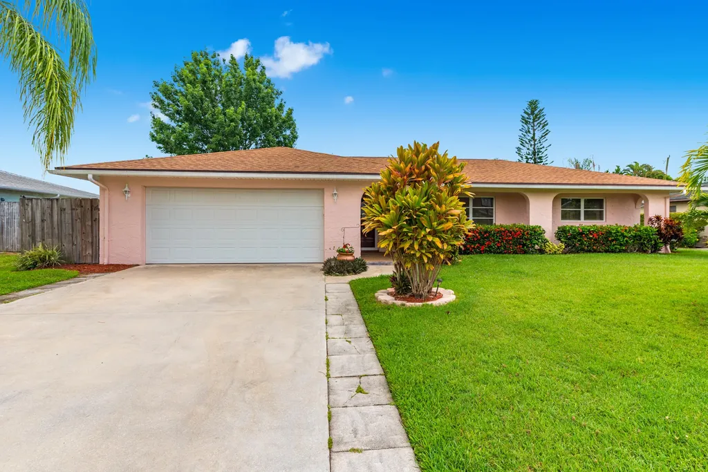 459 SE Sunnydale Lane Port St Lucie FL 34983