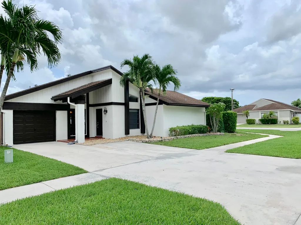 11420 New Village Place Boca Raton FL 33428