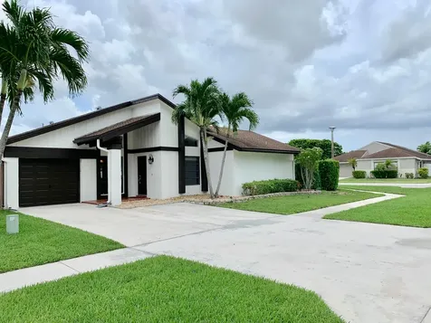11420 New Village Place Boca Raton FL 33428