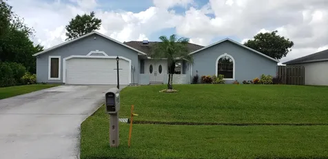 980 SE Browning Avenue Port St Lucie FL 34983