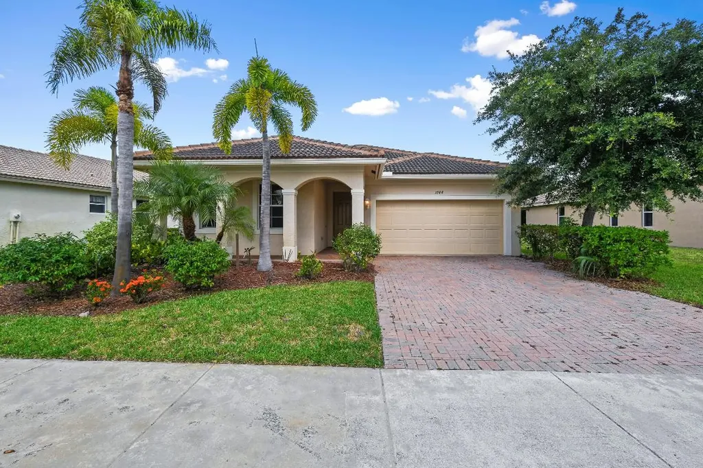 1744 SW Jamesport Drive Port St Lucie FL 34953