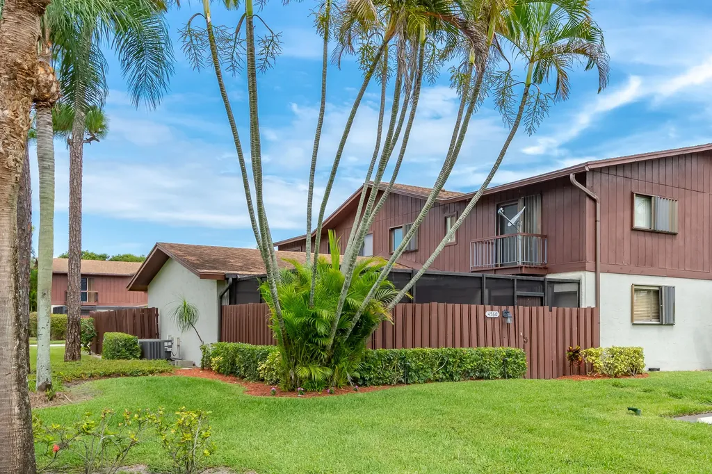 4560 Holly Lake Drive Lake Worth FL 33463