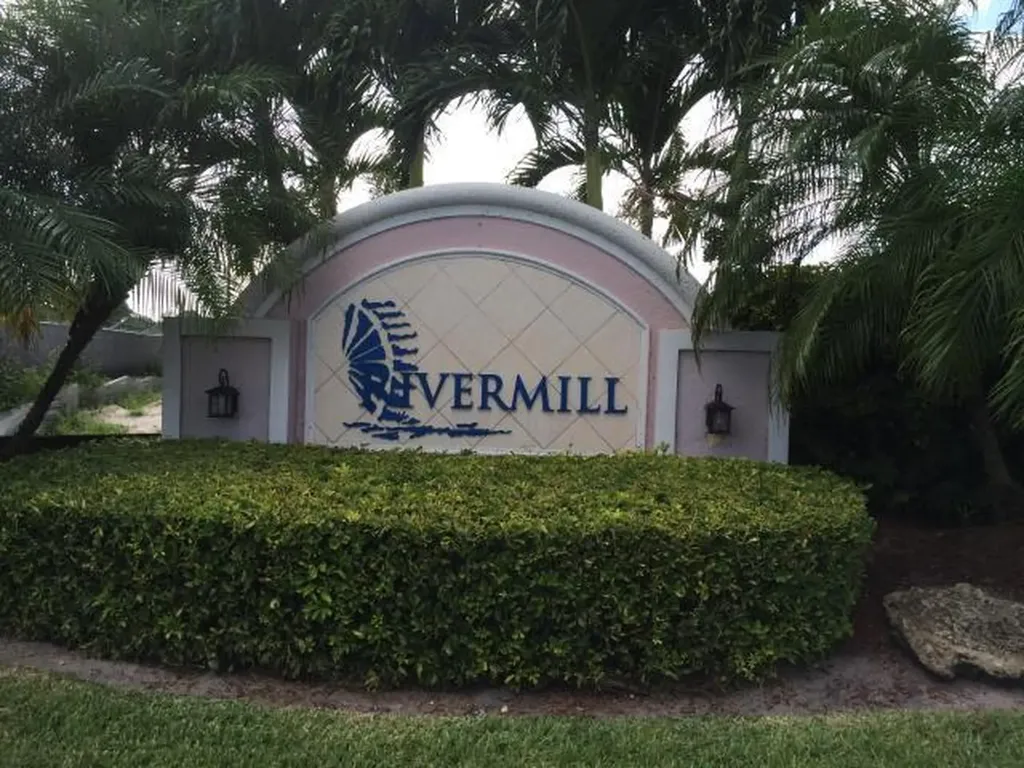 6916 Mill Brook Place Lake Worth FL 33463