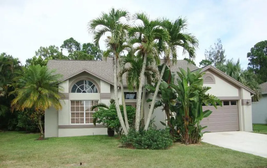 3783 Woods Walk Boulevard Lake Worth FL 33467
