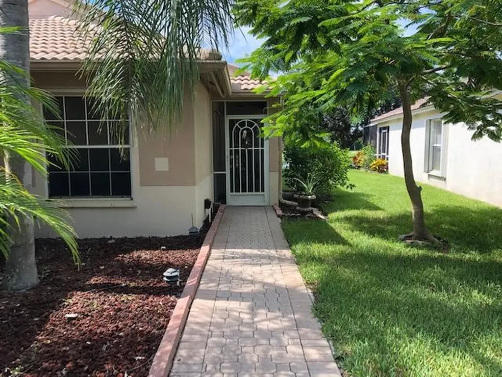 815 NW Greenwich Court Port St Lucie FL 34983