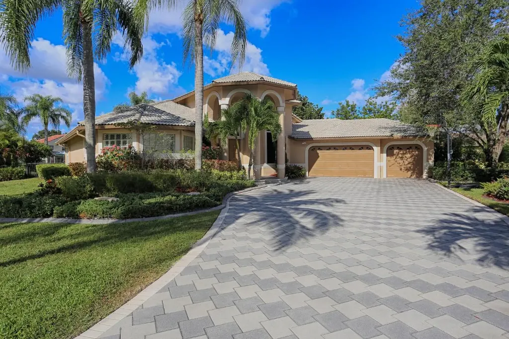 7247 NW 68th Drive Parkland FL 33067