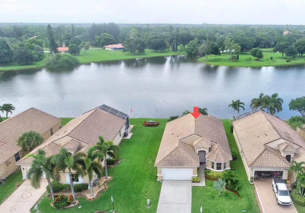 9568 Lago Drive Boynton Beach FL 33472