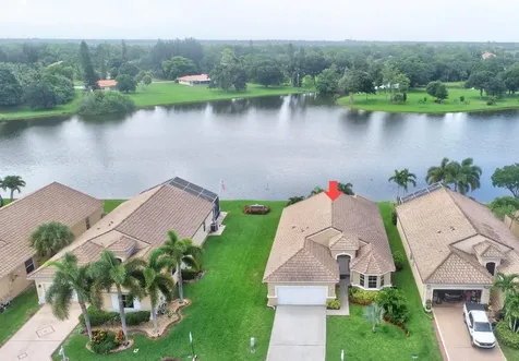 9568 Lago Drive Boynton Beach FL 33472